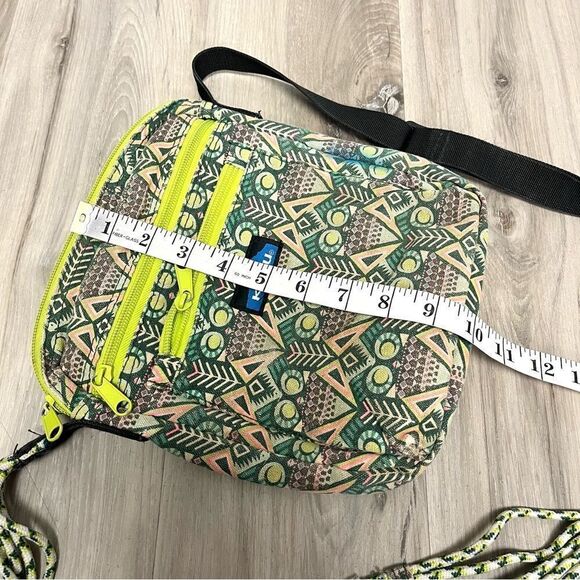 Kavu Purse Women’s OS Green Tribal Print Crossbody Bag - Picture 8 of 8